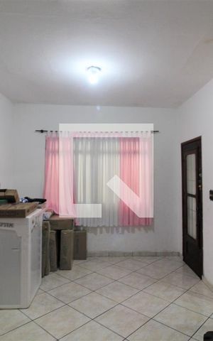 Casa à venda com 200m², 2 quartos e 3 vagasSala