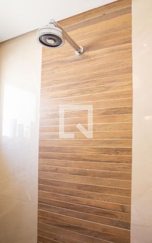 Apartamento à venda com 83m², 2 quartos e 1 vaga Apartamento à venda com 83m², 2 quartos e 1 vagaBanheiro da Suíte