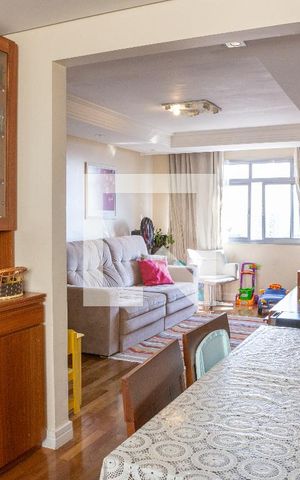 Apartamento à venda com 83m², 2 quartos e 1 vaga Apartamento à venda com 83m², 2 quartos e 1 vagaSala