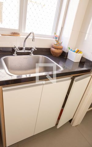 Apartamento à venda com 83m², 2 quartos e 1 vaga Apartamento à venda com 83m², 2 quartos e 1 vagaÁrea de Serviço