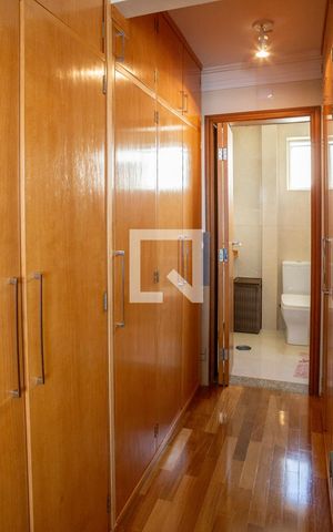 Apartamento à venda com 83m², 2 quartos e 1 vaga Apartamento à venda com 83m², 2 quartos e 1 vagaSuíte