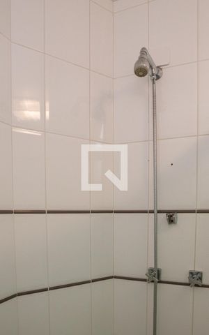 Apartamento à venda com 83m², 2 quartos e 1 vaga Apartamento à venda com 83m², 2 quartos e 1 vagaBanheiro Social