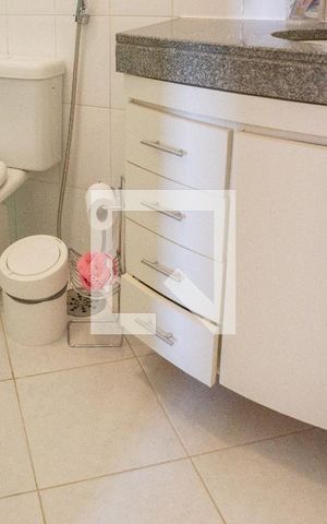Apartamento à venda com 83m², 2 quartos e 1 vaga Apartamento à venda com 83m², 2 quartos e 1 vagaBanheiro Social