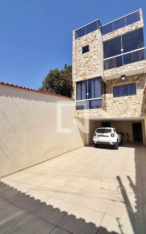 Casa à venda com 260m², 4 quartos e 8 vagasGaragem