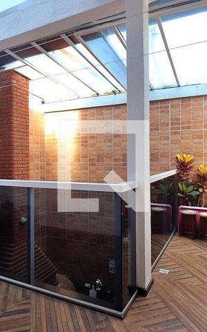 Casa à venda com 260m², 4 quartos e 8 vagasQuintal