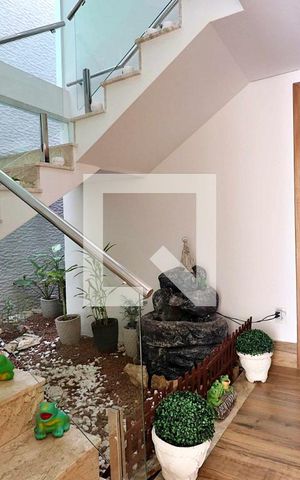 Casa à venda com 260m², 4 quartos e 8 vagasEntrada
