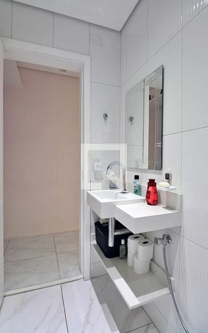 Casa à venda com 260m², 4 quartos e 8 vagasBanheiro Social 2