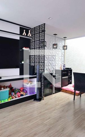 Casa à venda com 260m², 4 quartos e 8 vagasSala