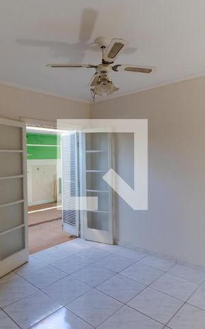 Casa à venda com 200m², 2 quartos e 3 vagasQuarto 01