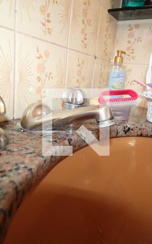 Casa à venda com 360m², 3 quartos e 3 vagasBanheiro do Quarto 2 (suíte)