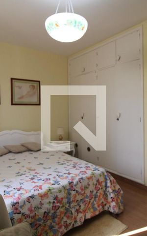 Casa à venda com 360m², 3 quartos e 3 vagasQuarto 2 (suíte)