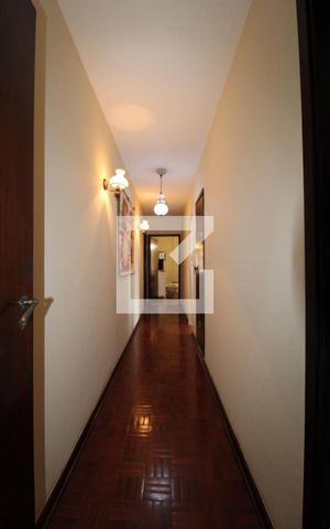 Casa à venda com 360m², 3 quartos e 3 vagasCorredor