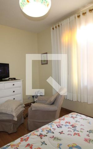 Casa à venda com 360m², 3 quartos e 3 vagasQuarto 2 (suíte)