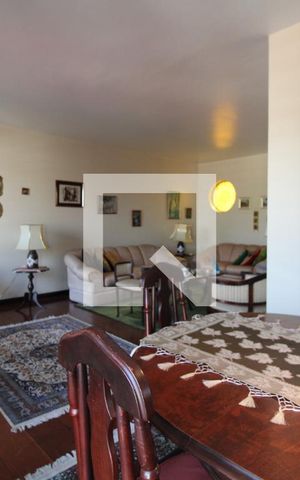 Casa à venda com 360m², 3 quartos e 3 vagasSala