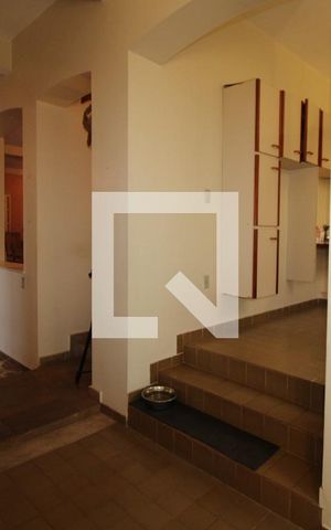 Casa à venda com 360m², 3 quartos e 3 vagasPavimento inferior - Área de Serviço