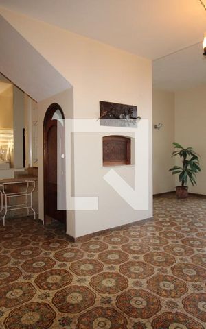 Casa à venda com 360m², 3 quartos e 3 vagasPavimento inferior - Salão