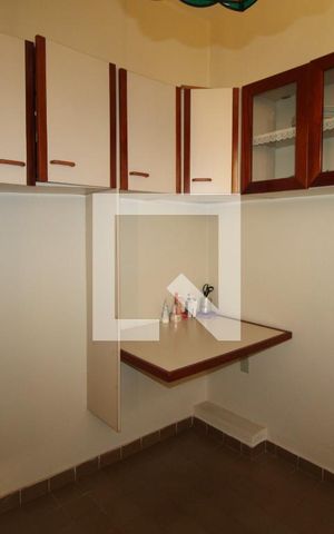 Casa à venda com 360m², 3 quartos e 3 vagasPavimento inferior - cozinha