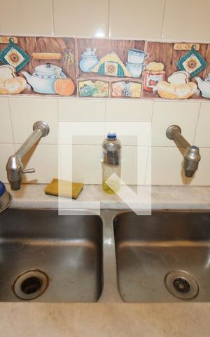 Casa à venda com 360m², 3 quartos e 3 vagasPavimento inferior - cozinha