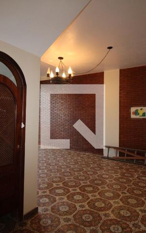 Casa à venda com 360m², 3 quartos e 3 vagasPavimento inferior - Salão