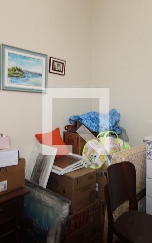 Casa à venda com 360m², 3 quartos e 3 vagasPavimento inferior - Quarto de Serviço