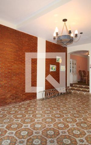 Casa à venda com 360m², 3 quartos e 3 vagasPavimento inferior - Salão