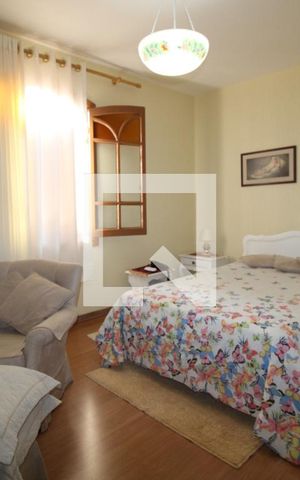 Casa à venda com 360m², 3 quartos e 3 vagasQuarto 2 (suíte)