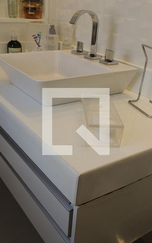 Apartamento para alugar com 99m², 3 quartos e sem vagaBanheiro da Suíte 3