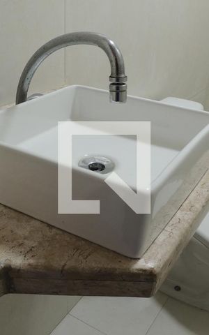 Apartamento para alugar com 99m², 3 quartos e sem vagaBanheiro da Suíte 2