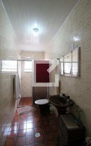 Casa para alugar com 185m², 3 quartos e 2 vagasBanheiro da Suíte 1