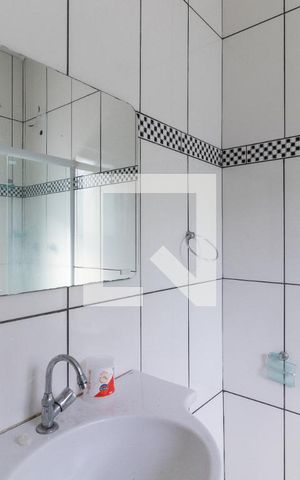 Casa à venda com 249m², 3 quartos e 2 vagasBanheiro 1