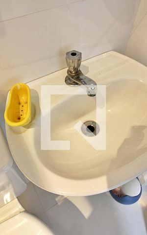 Apartamento à venda com 392m², 6 quartos e 4 vagasBanheiro do Quarto de Hospedes