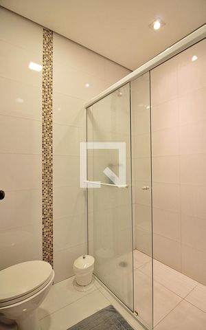 Apartamento à venda com 392m², 6 quartos e 4 vagasBanheiro do Quarto 3 - Suíte