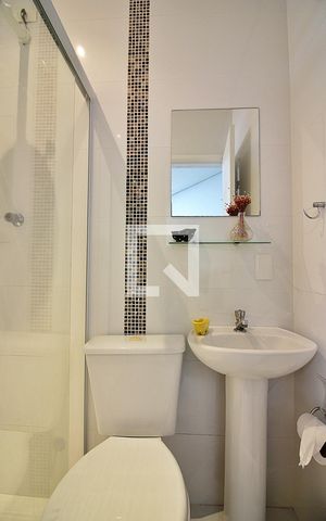 Apartamento à venda com 392m², 6 quartos e 4 vagasBanheiro do Quarto de Hospedes