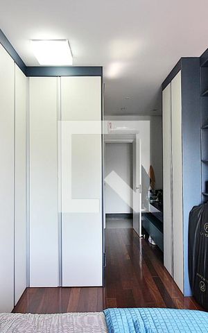 Apartamento à venda com 392m², 6 quartos e 4 vagasQuarto 4 - Suíte