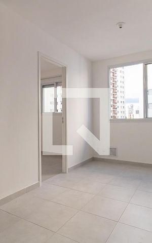 Apartamento para alugar com 34m², 2 quartos e sem vaga Apartamento para alugar com 34m², 2 quartos e sem vagaSala/ cozinha