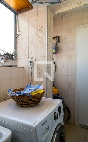 Apartamento à venda com 140m², 3 quartos e 1 vagaÁrea de Serviço