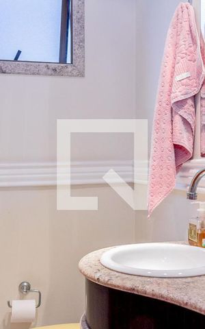 Apartamento para alugar com 180m², 3 quartos e 2 vagas Apartamento para alugar com 180m², 3 quartos e 2 vagasLavabo