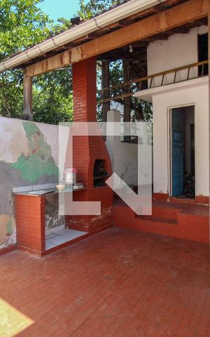 Casa à venda com 250m², 3 quartos e 1 vaga Casa à venda com 250m², 3 quartos e 1 vagaQuintal