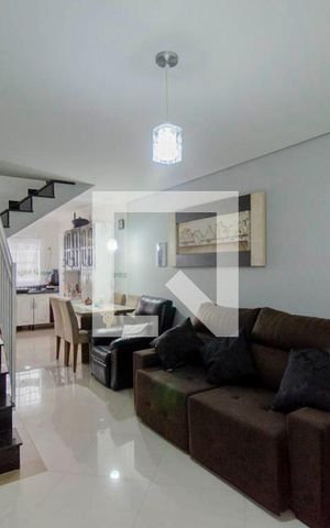 Casa de condomínio à venda com 105m², 2 quartos e 1 vagaSala
