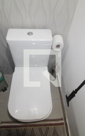 Casa à venda com 172m², 3 quartos e sem vagaBanheiro serviço