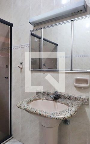Casa à venda com 332m², 3 quartos e 2 vagasBanheiro Social