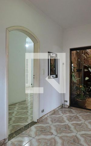 Casa à venda com 332m², 3 quartos e 2 vagasCorredor