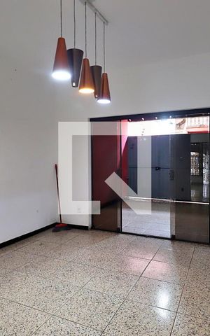 Casa à venda com 332m², 3 quartos e 2 vagasCopa