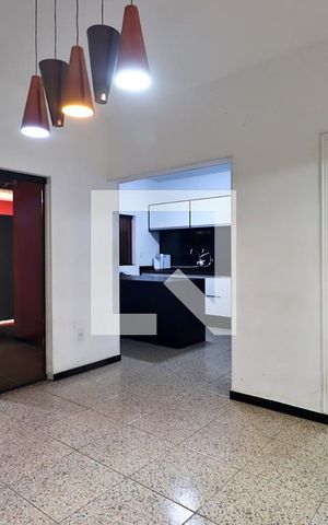 Casa à venda com 332m², 3 quartos e 2 vagasCopa