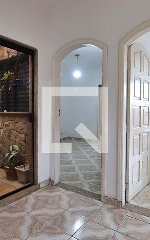 Casa à venda com 332m², 3 quartos e 2 vagasCorredor