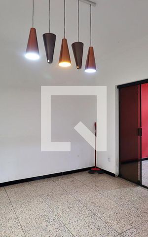 Casa à venda com 332m², 3 quartos e 2 vagasCopa