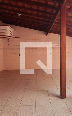 Casa à venda com 332m², 3 quartos e 2 vagasÁrea de Serviço