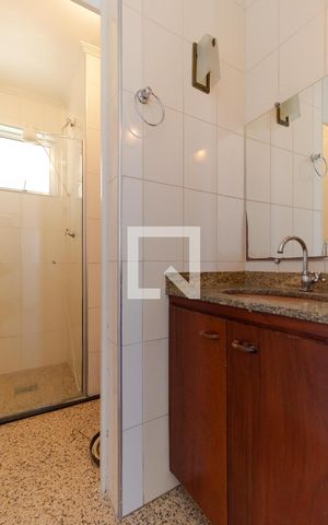 Apartamento à venda com 62m², 2 quartos e 2 vagasBanheiro