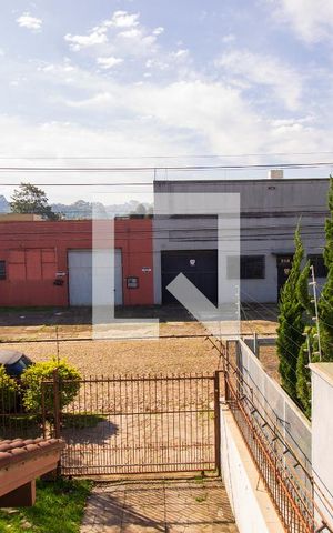 Casa à venda com 266m², 4 quartos e 3 vagas Casa à venda com 266m², 4 quartos e 3 vagasvista da Sacada
