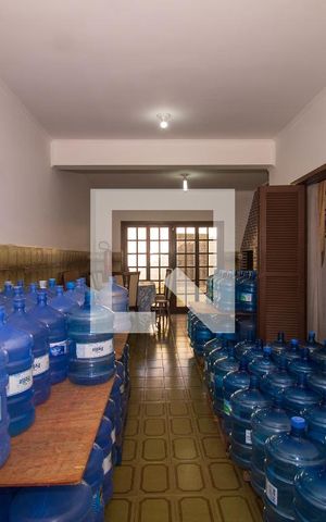 Casa à venda com 266m², 4 quartos e 3 vagas Casa à venda com 266m², 4 quartos e 3 vagasGaragem
